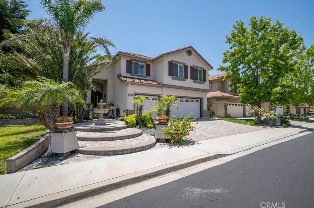 15592 Borges Dr, Moorpark, CA 93021-3256