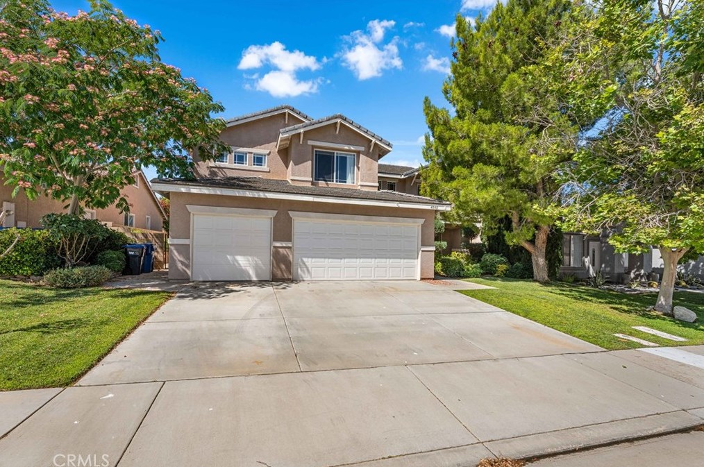 4040 Portola Dr, Palmdale, CA 93551-5328