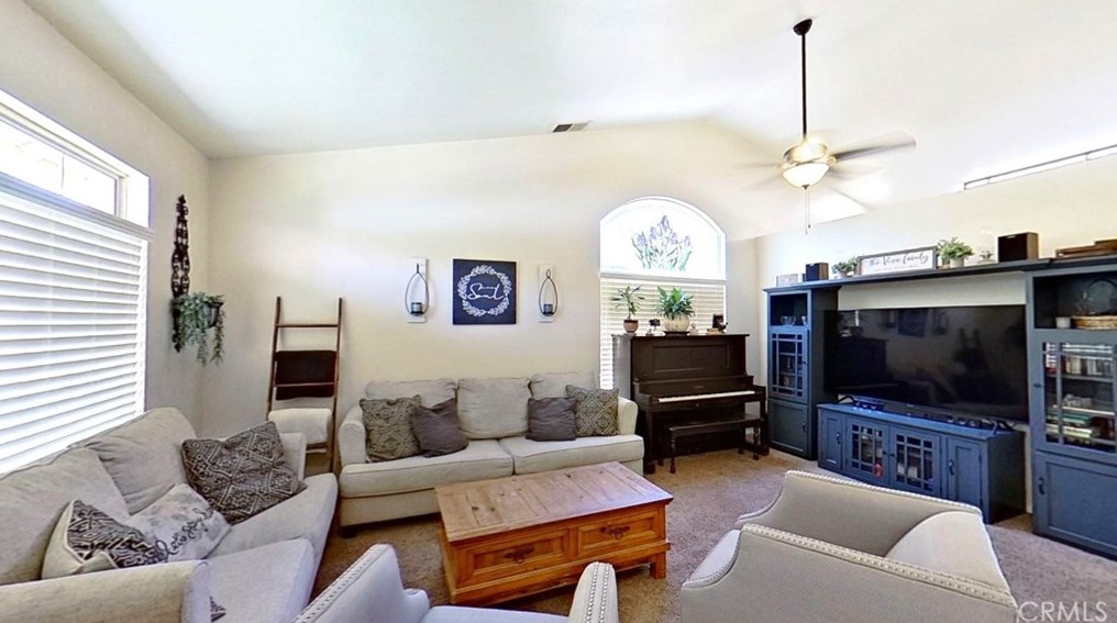 42451 Boulder Dr, Lancaster, CA 93536