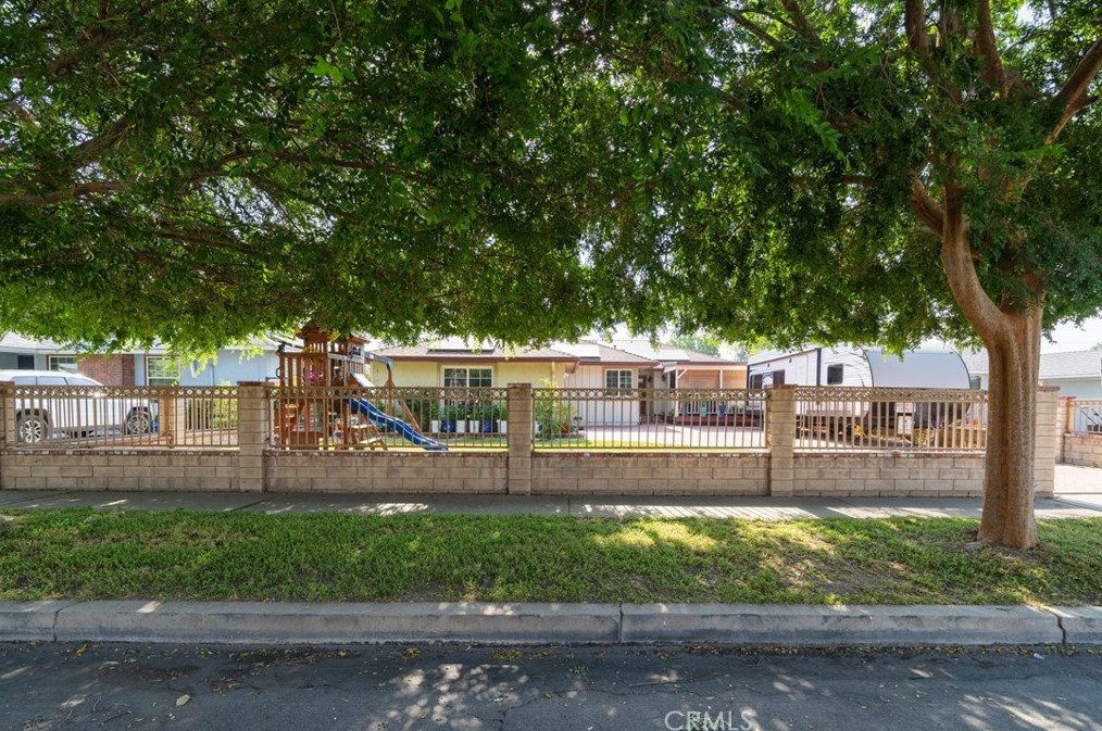 10354 Memory Park Ave, San Fernando, CA 91345