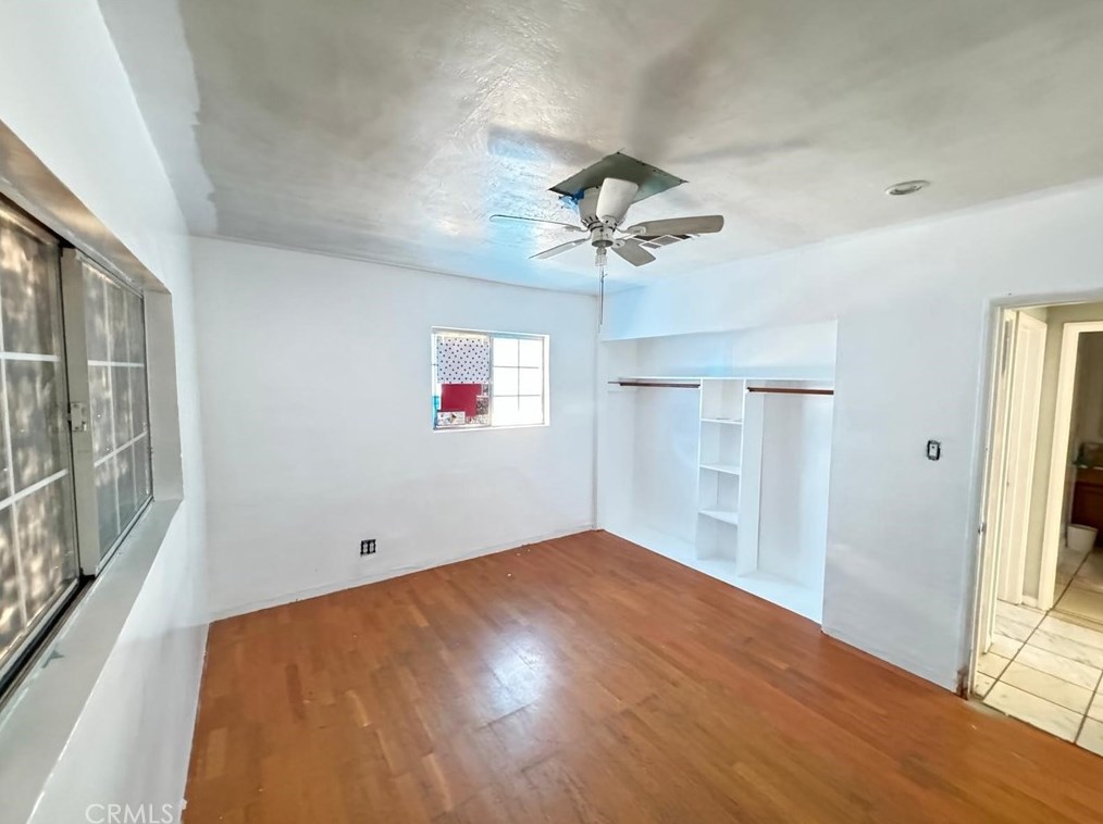 1811 Fourth St, San Fernando, CA 91340