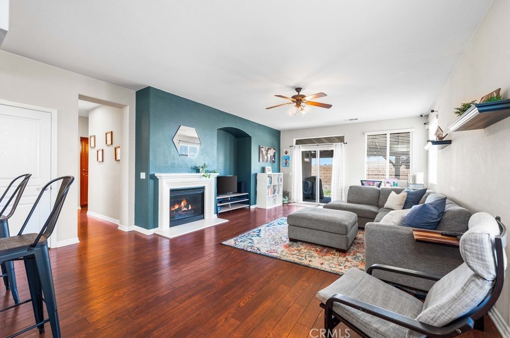 3211 Desert Moon Ave, Tropico Village, CA 93560
