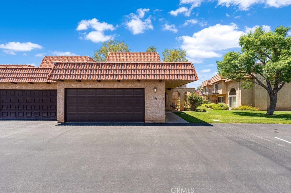 245 Joseph Ln, Palmdale, CA 93551