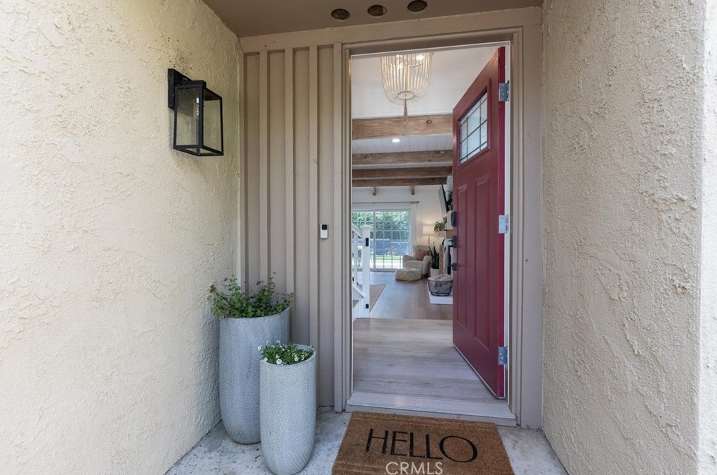 1534 Holly Ct, Thousand Oaks, CA 91360