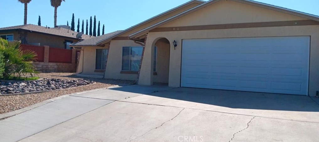 2040 Diamond Ave, Barstow, CA 92311