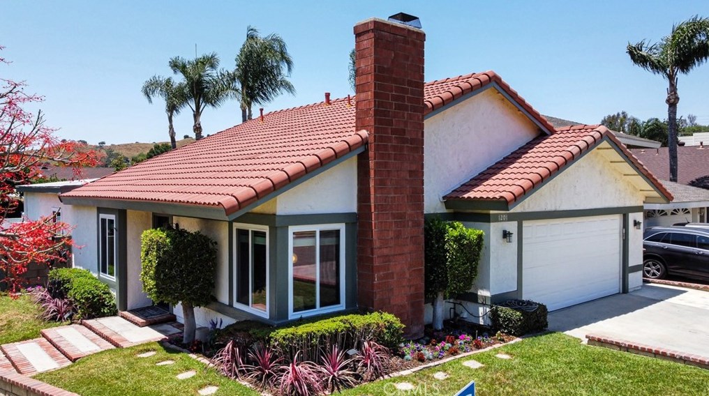 1201 N Allwood Cir, Anaheim, CA 92807