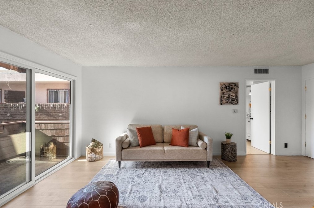 5349 Newcastle Ave #22, Van Nuys, CA 91316