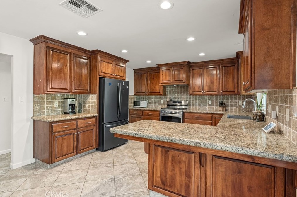 11319 Choctaw Dr, Bakersfield, CA 93308