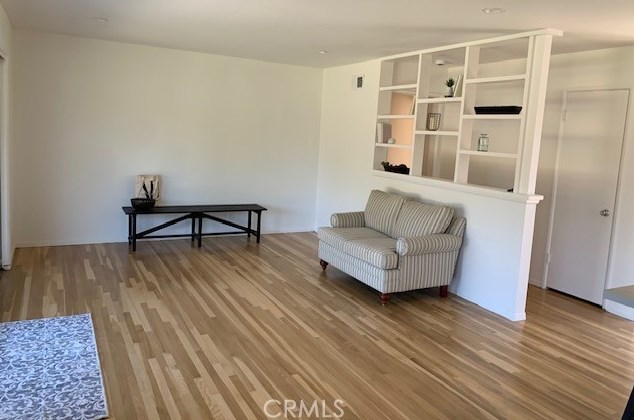 9315 Kester Ave, Van Nuys, CA 91402