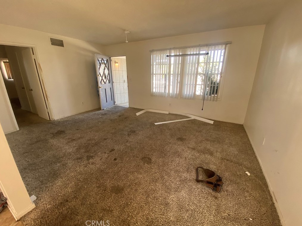 38621 Glenraven Ave, Palmdale, CA 93550