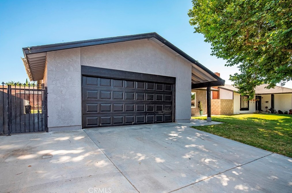 618 E Ave J4, Lancaster, CA 93535
