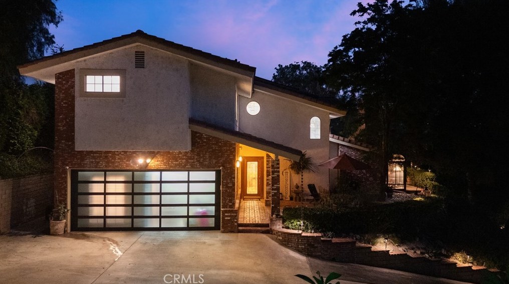 23229 8th St, Santa Clarita CA  91321-2601 exterior