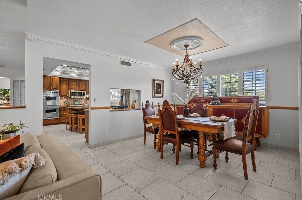 23229 8th St, Santa Clarita CA  91321-2601 exterior