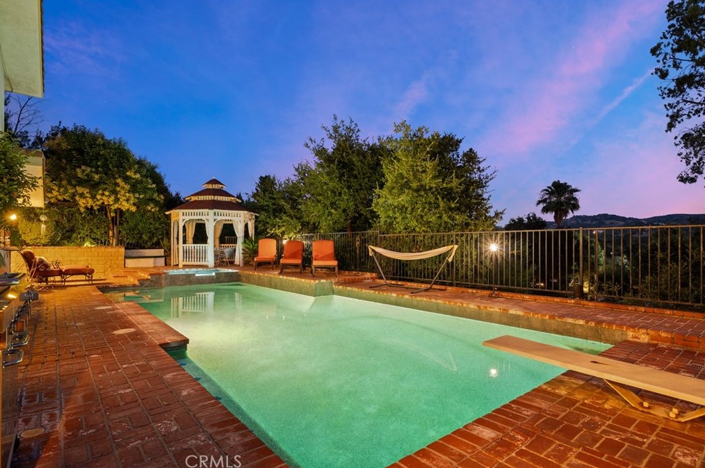 23229 8th St, Santa Clarita CA  91321-2601 exterior