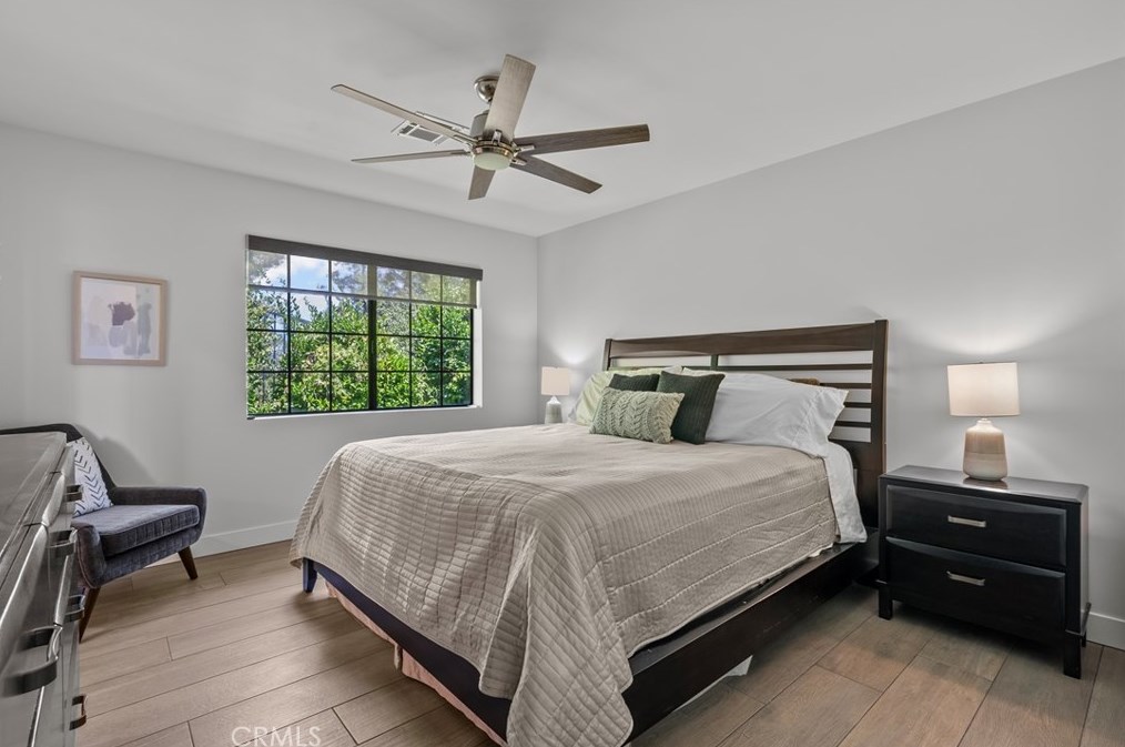 23229 8th St, Santa Clarita CA  91321-2601 exterior