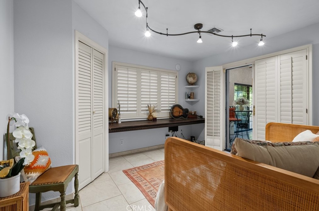 23229 8th St, Santa Clarita CA  91321-2601 exterior