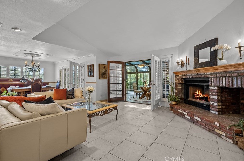 23229 8th St, Santa Clarita CA  91321-2601 exterior