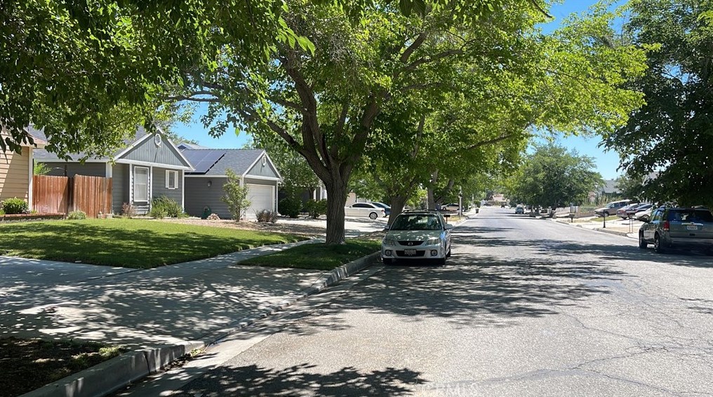 1158 Avenue, Lancaster CA  exterior