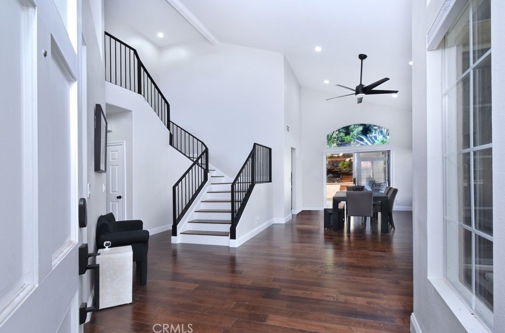 133 Concerto Dr, Calabasas, CA 91377