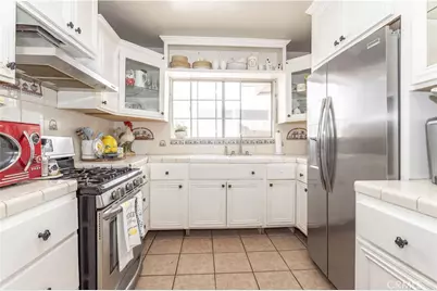 142 N Vendome Street, Los Angeles, CA 90026 - Photo 14