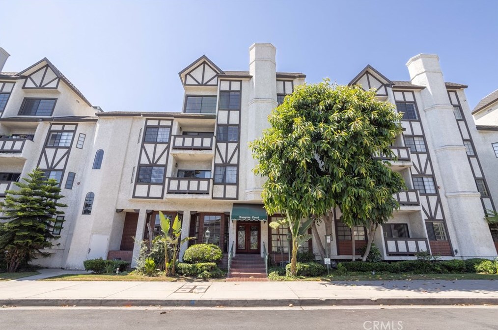 17914 Magnolia Blvd #205, Van Nuys, CA 91316