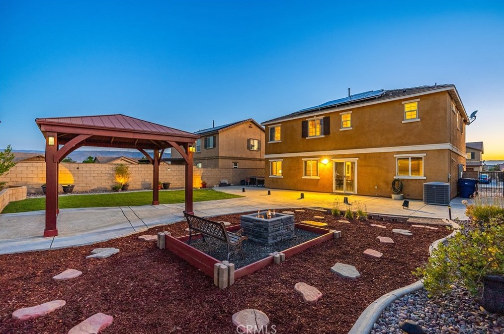 43024 Sondi Dr, Lancaster, CA 93536