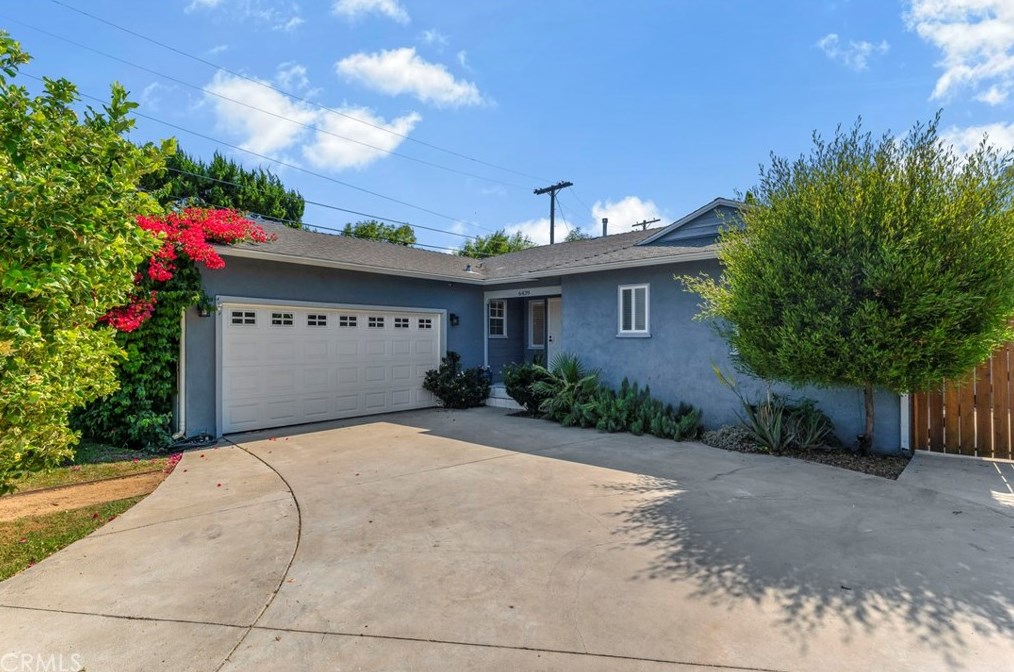 6439 Gaynor Ave, Van Nuys CA  91406-6435 exterior