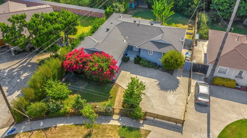 6439 Gaynor Ave, Van Nuys CA  91406-6435 exterior