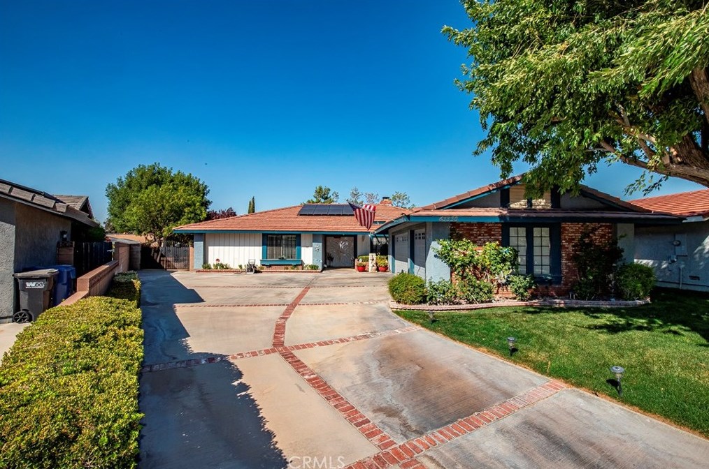 43330 Vista Sierra Dr, Lancaster, CA 93536