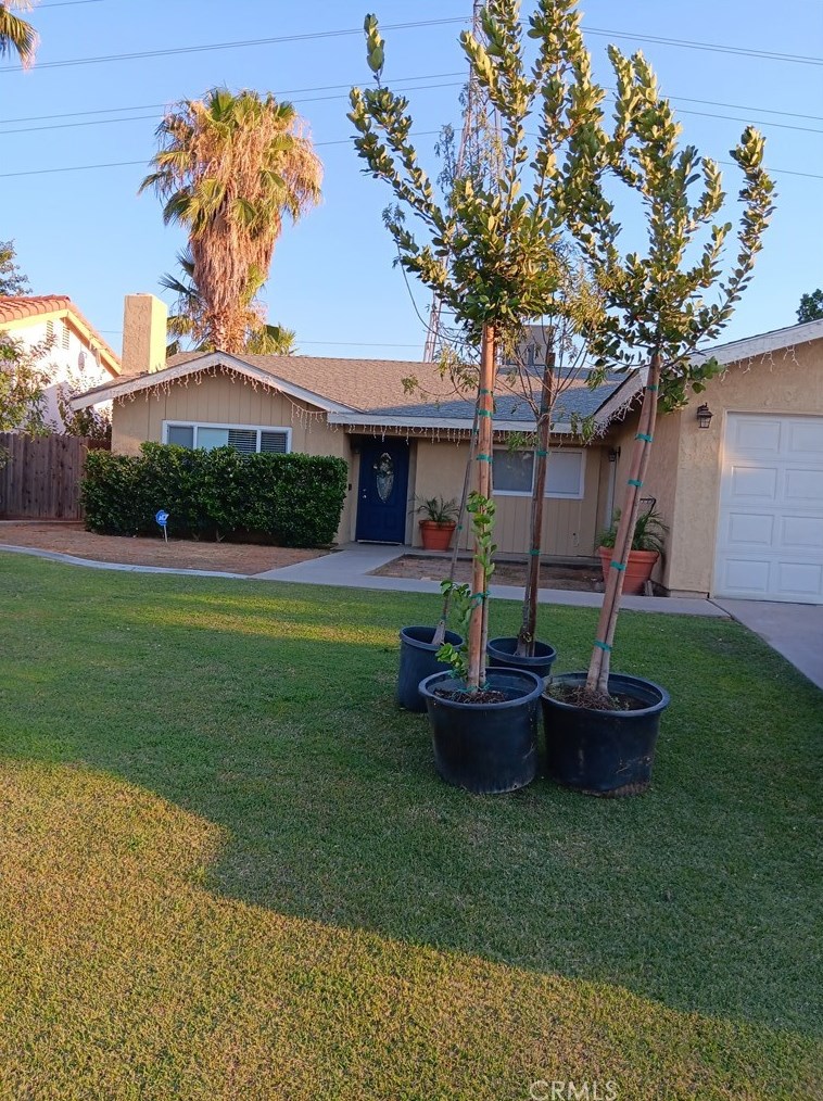 3817 Newcombe Ave, Bakersfield, CA 93313