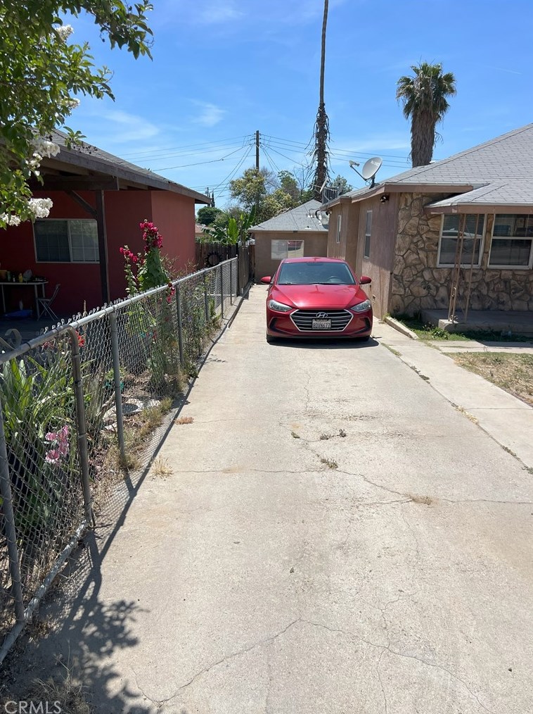 1322 Vale St, Bakersfield, CA 93306