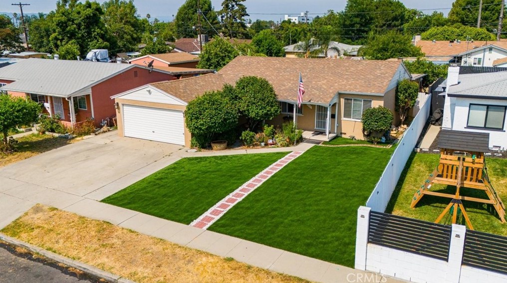 8855 Sylmar Ave, Van Nuys, CA 91402