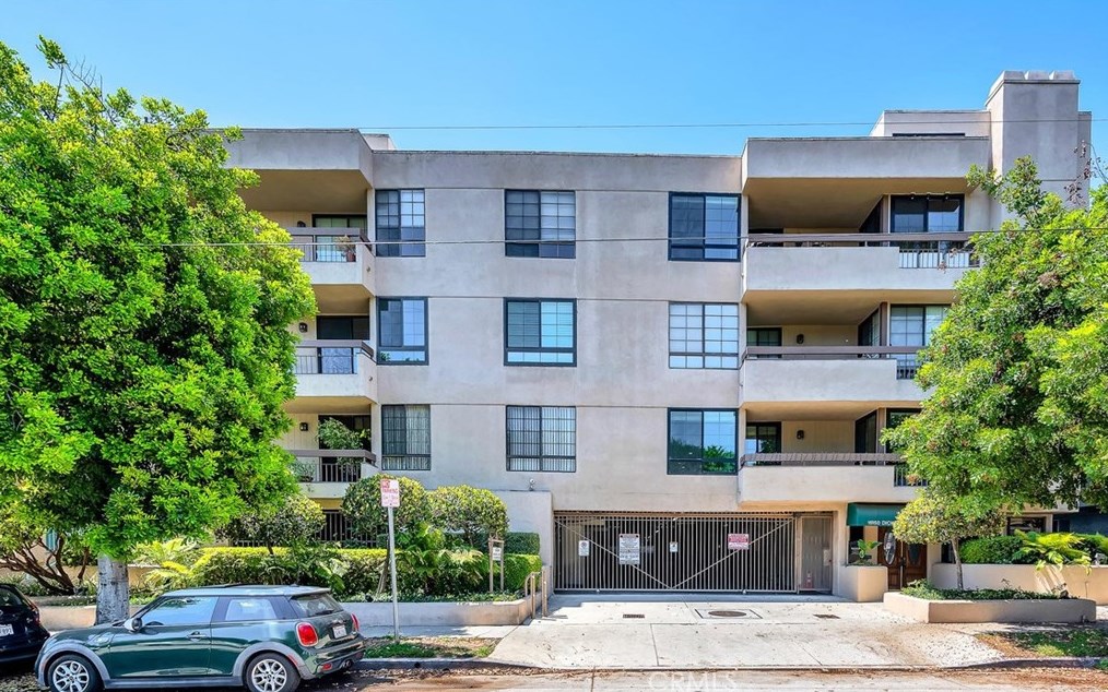 15150 Dickens St #107, Van Nuys, CA 91403