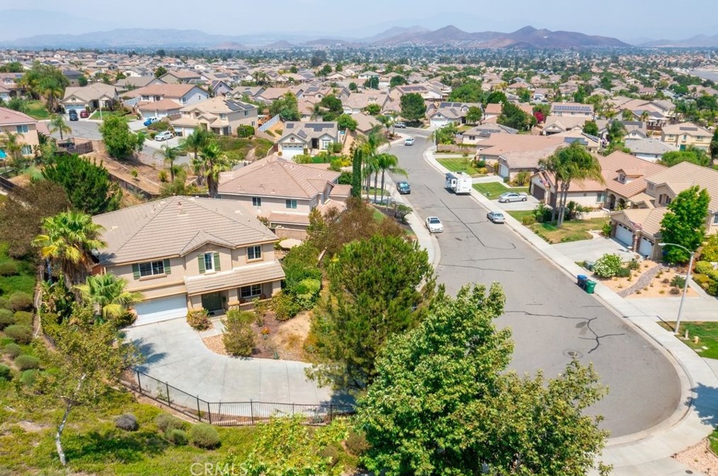 24912 Blue Oak Cir, Menifee, CA 92584