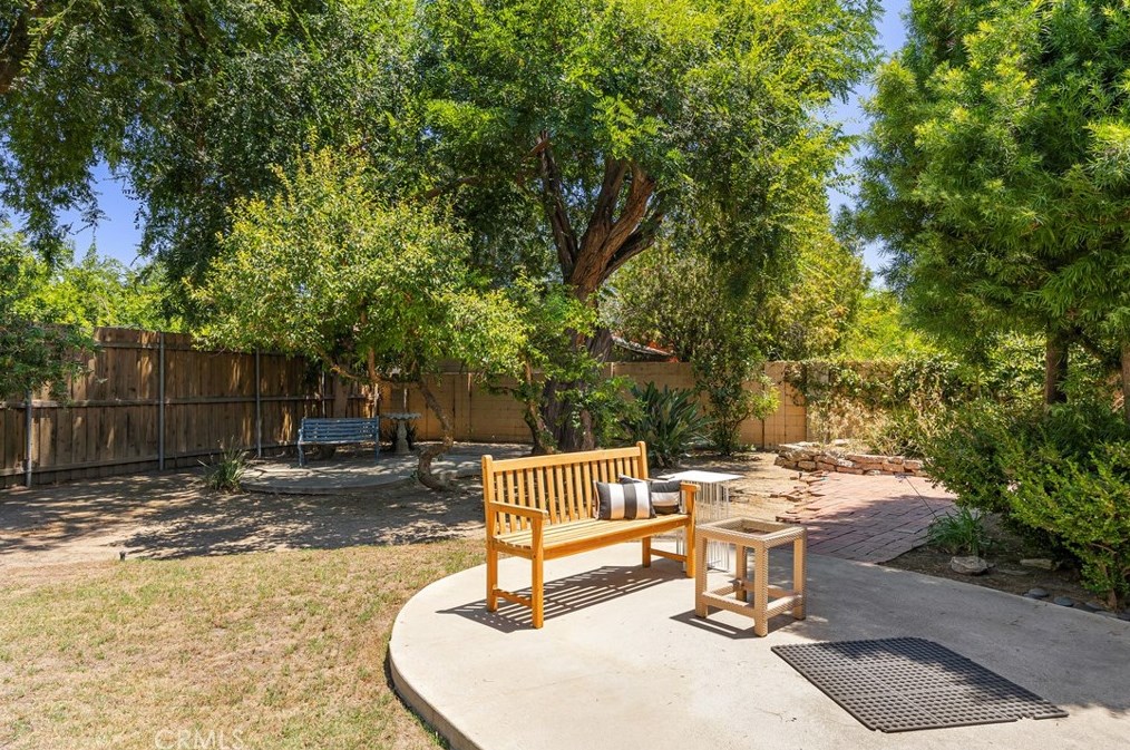 6101 Shirley Ave, Los Angeles CA  91356-1041 exterior