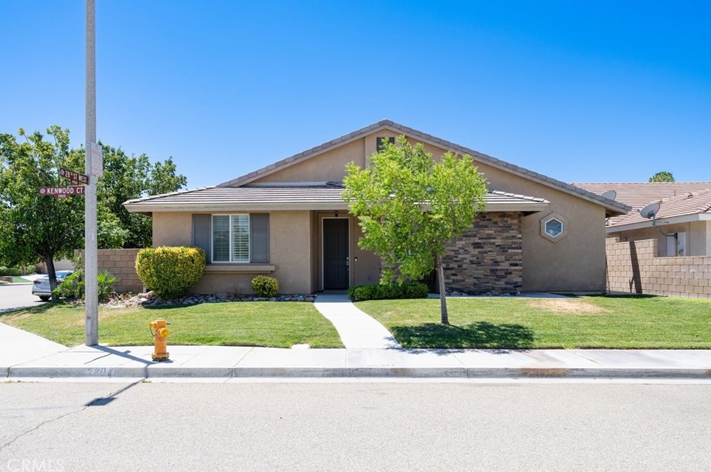 2804 Kenwood Ct, Lancaster, CA 93536
