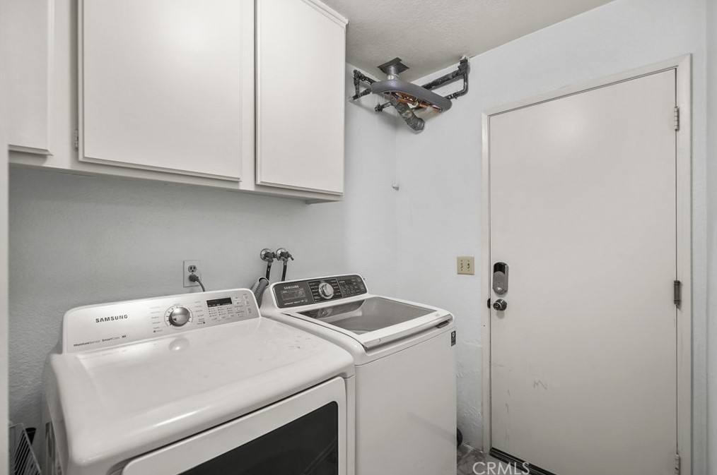 71 Oak Clf Dr, Pomona CA 91766-4858 exterior