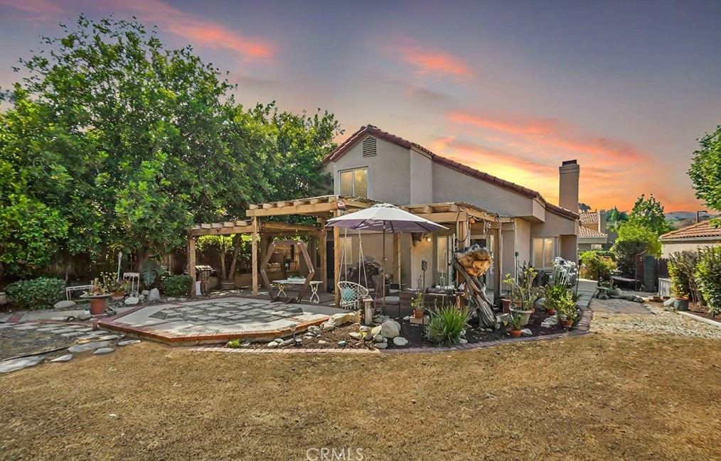 71 Oak Clf Dr, Pomona CA 91766-4858 exterior