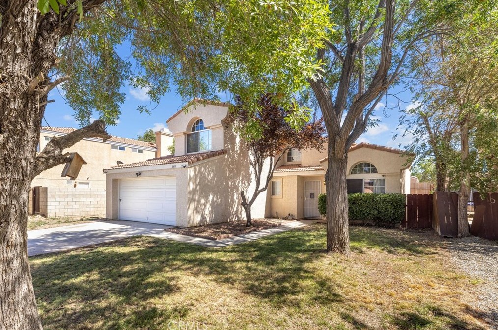 1008 E Kildare St, Lancaster, CA 93535
