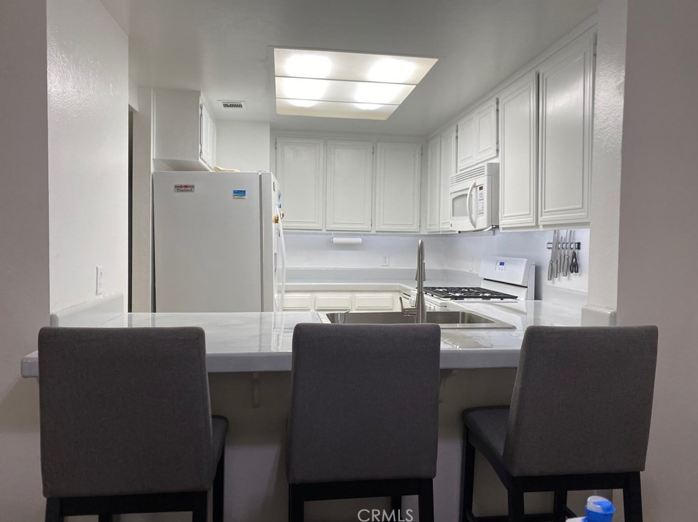 1133 Via Montoya, Camarillo CA  93010-4841 exterior