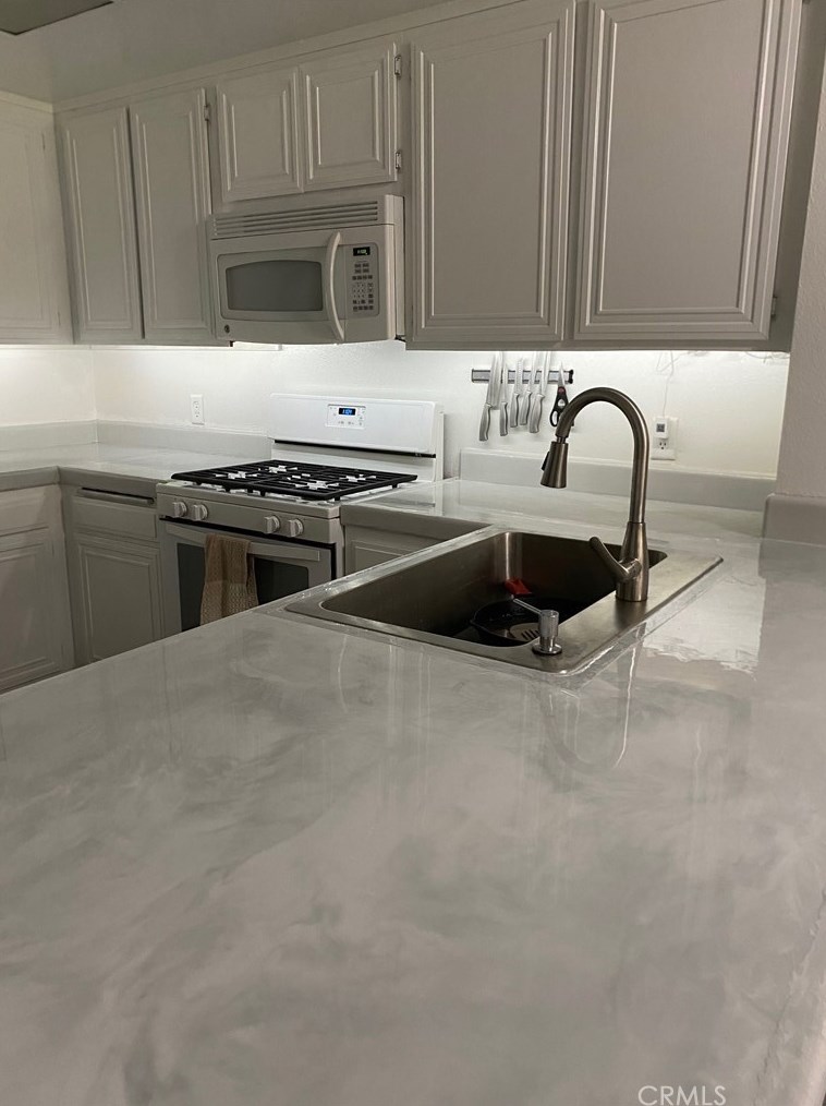 1133 Via Montoya, Camarillo CA  93010-4841 exterior