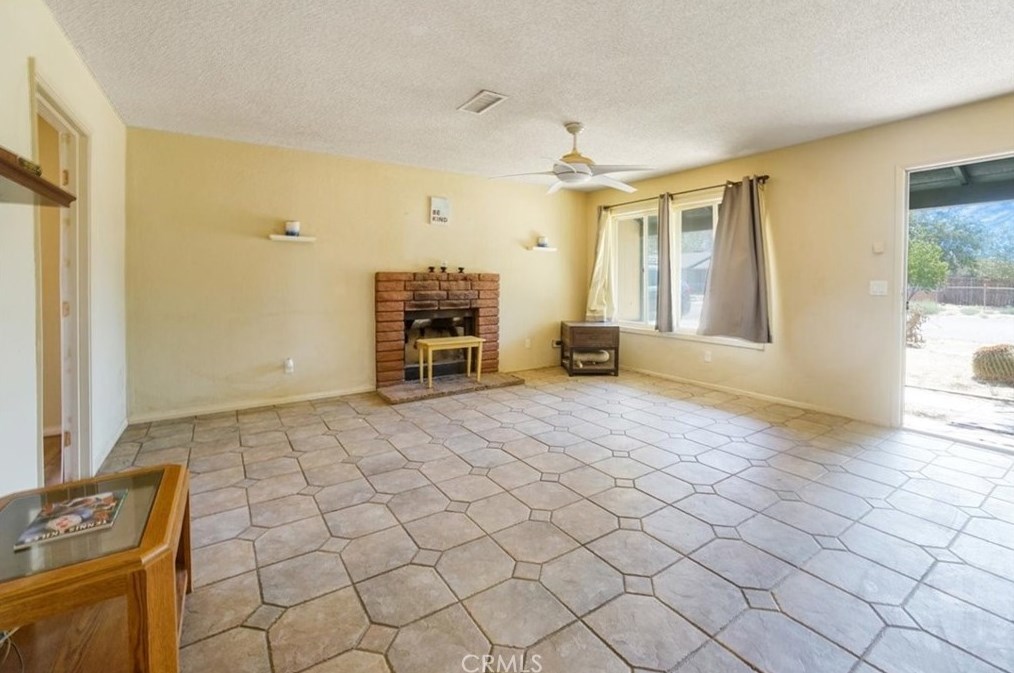 40684 177th St, Lancaster, CA 93535
