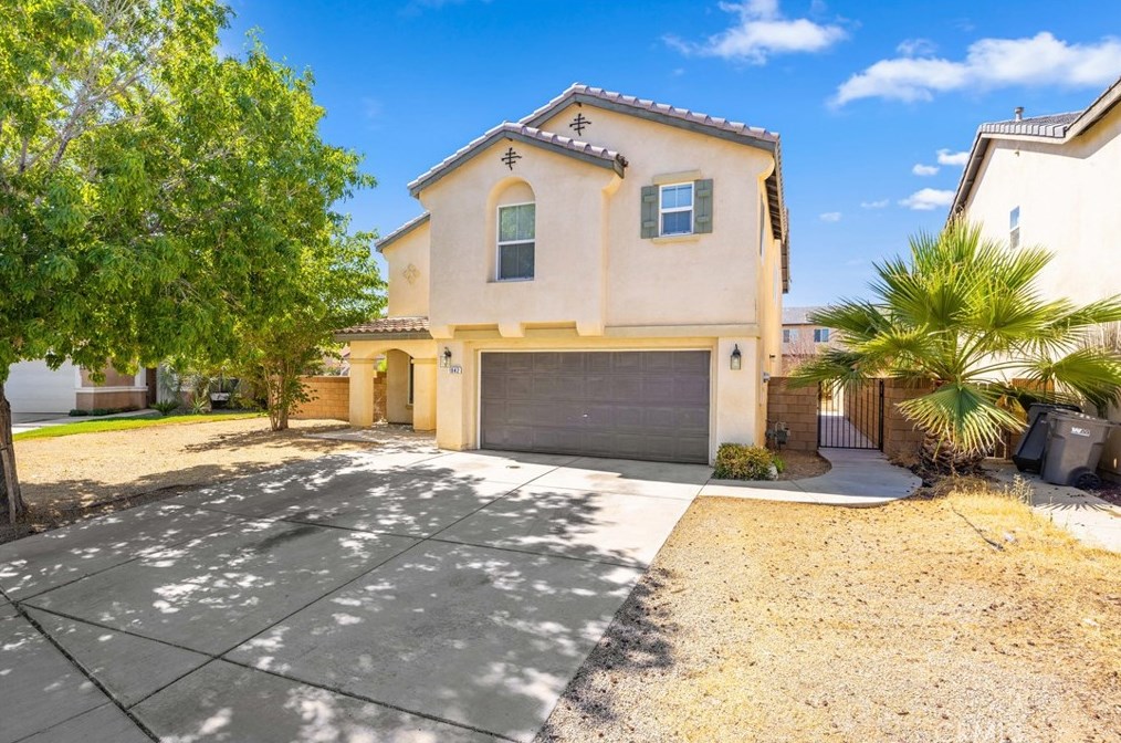 1842 E Jenner St, Lancaster, CA 93535
