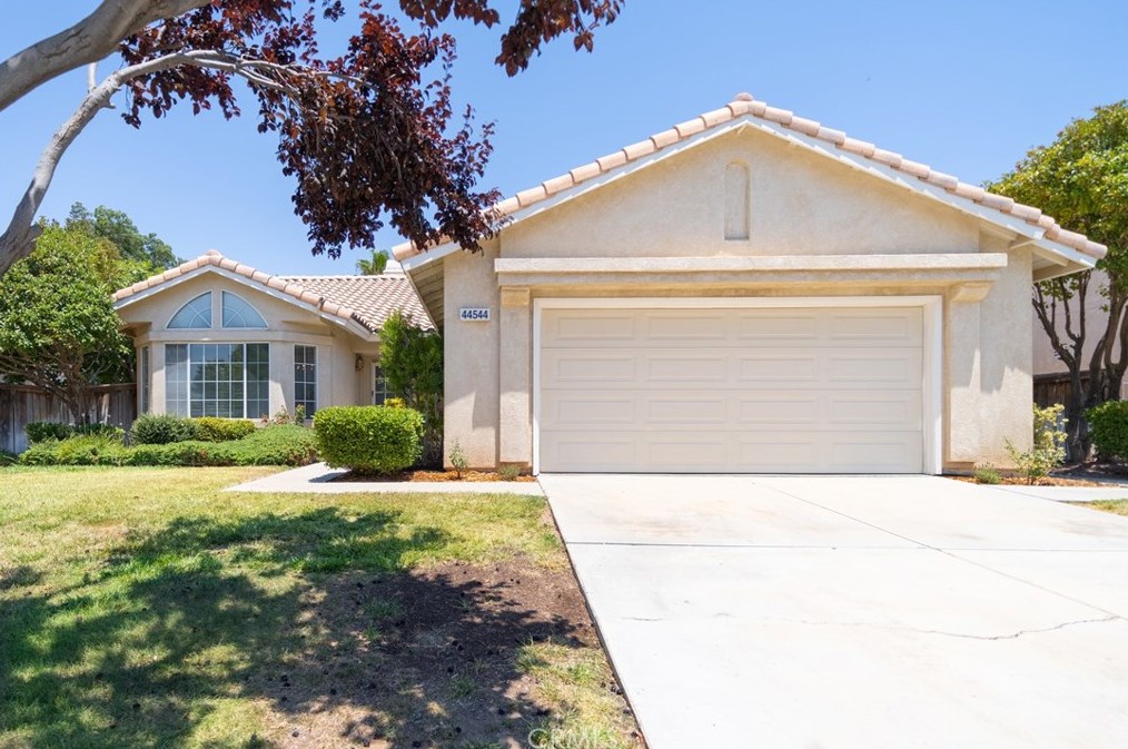44544 Sandhurst Ln, Lancaster, CA 93536-6467