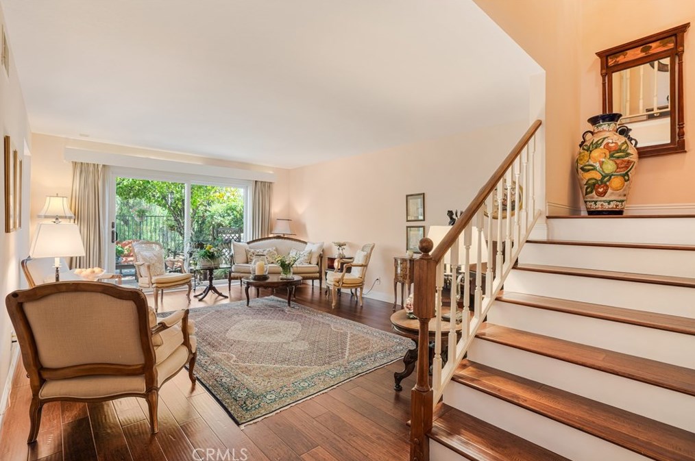 5962 Ruthwood Dr, Calabasas, CA 91302