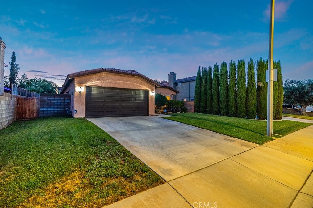 43831 Broadwater Ave, Lancaster, CA 93535