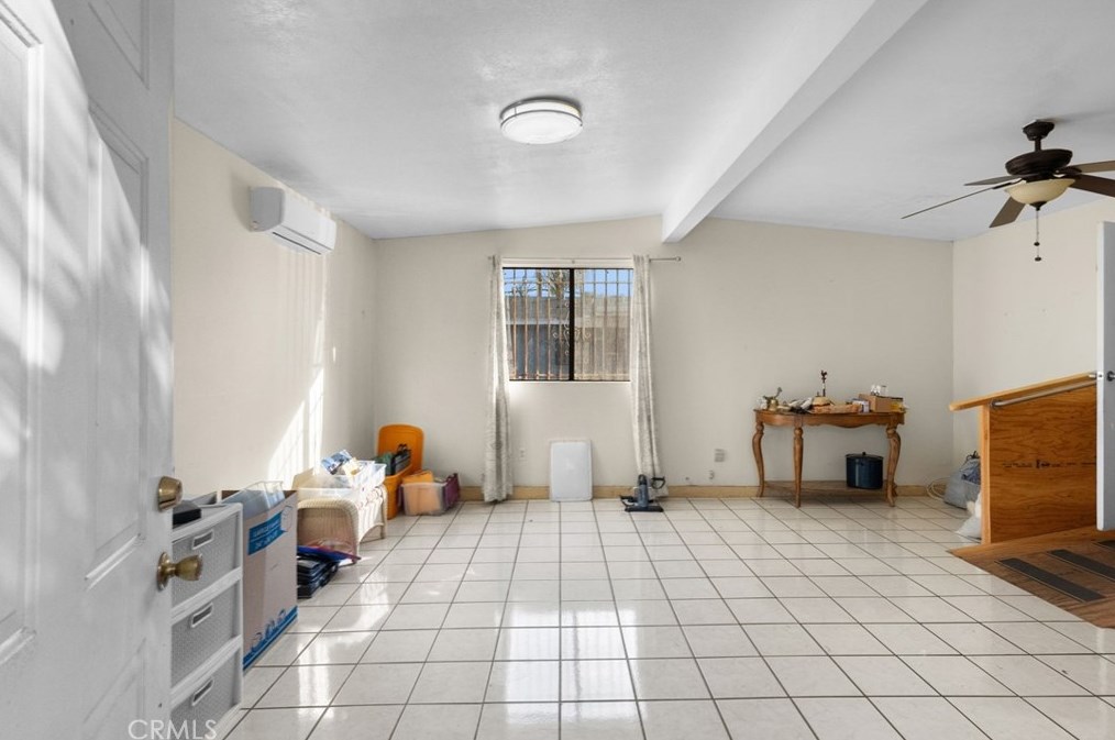 11130 Telfair Ave, Los Angeles CA  91331-2738 exterior