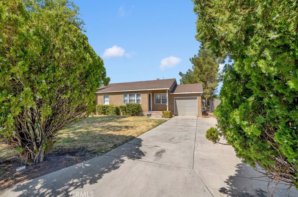 45115 11th St, Lancaster, CA 93534-2207