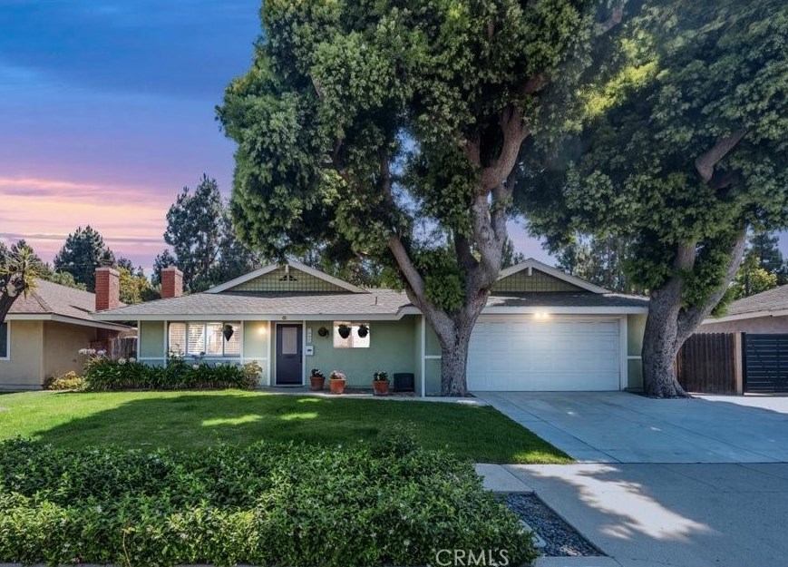 2042 Dewayne Ave, Camarillo, CA 93010-3824