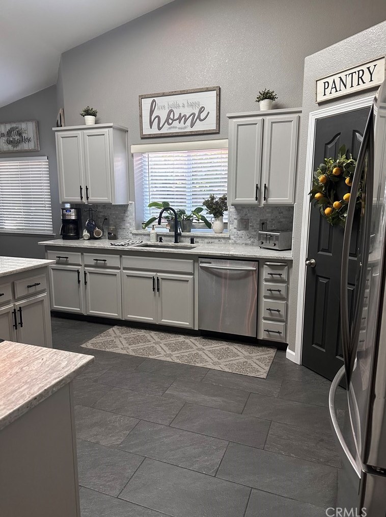 3549 San Juan Dr, Madera, CA 93637
